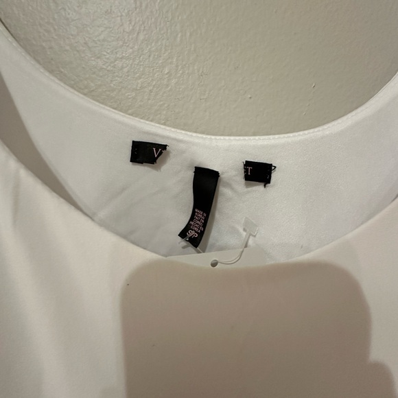 NWOT VS fully lined, back cutout beach dress - Picture 3 of 7